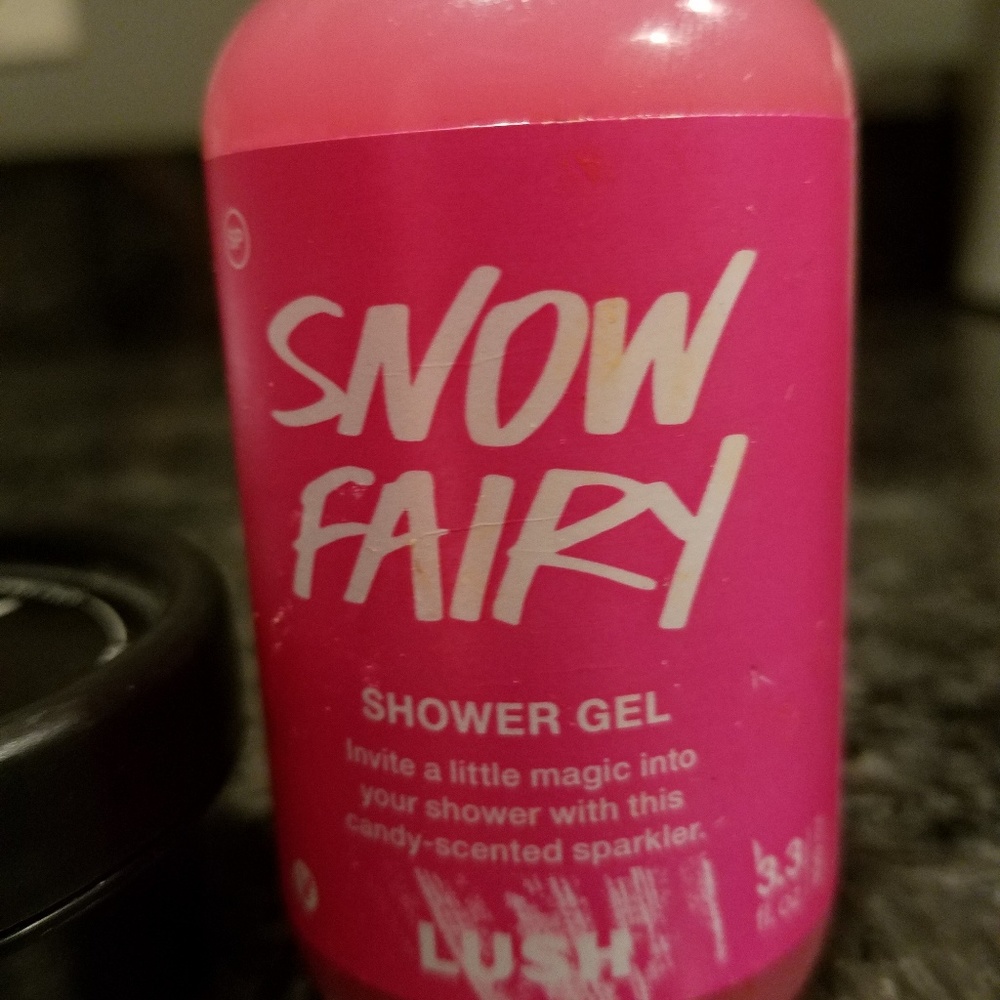 New LUSH Snow Fairy - Picture 3 of 7